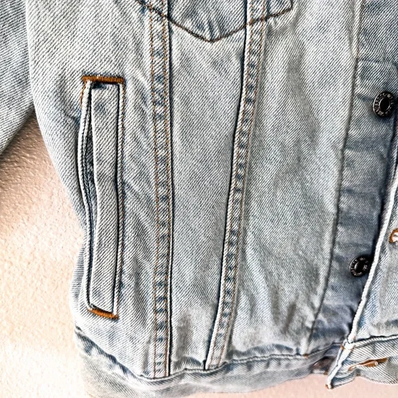 Levi's Light Blue Denim Jean Jacket Women's XL Excellent EUC - Picture 4 of 8